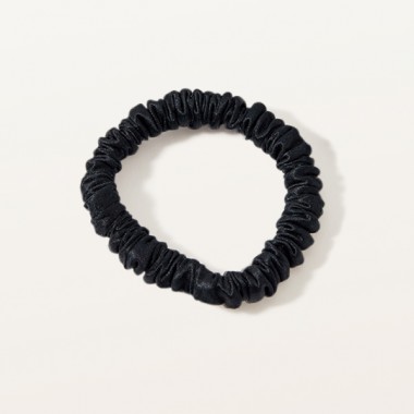 Шелковая резинка узкая глубокий черный
